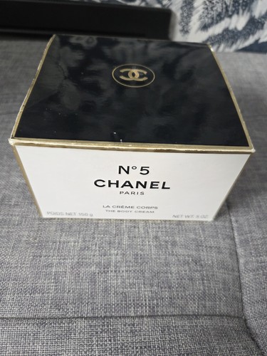Chanel paris the - paris, body