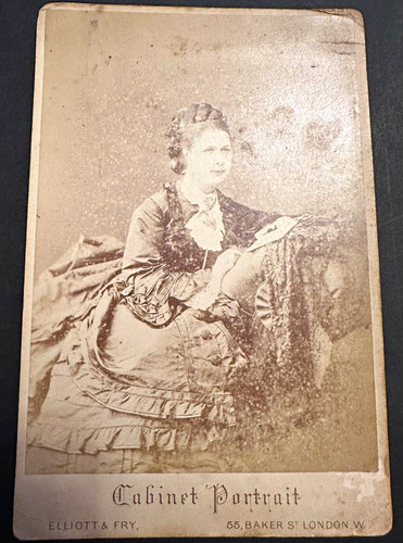 Victorian cabinet card lady - victorian,