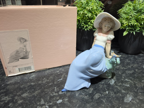 Nao lladro fine - lladro, porcelain