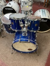 YAMAHA “Maple/Birch Custom” Made In Japan. Blue Glitter Lacquer. 10,12,16ft,22.