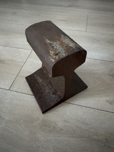 Railway track anvil - , worn