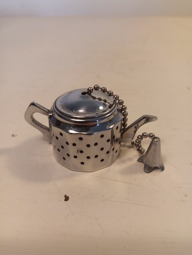 Chrome teapot shaped tea - chrome,