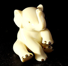 LENOX IVORY MINIATURES SITTING