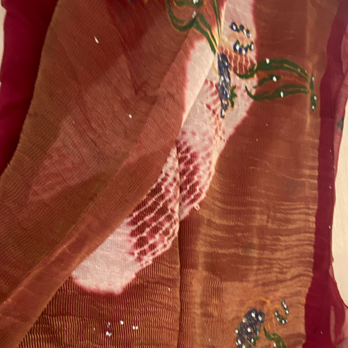 Maroon saree with - with, bandhani