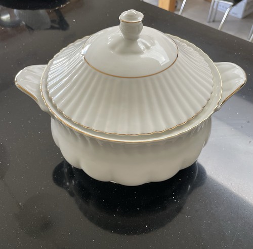 Vintage chodziez white tureen - vintage,