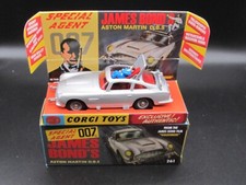 Corgi No 261 James Bond DB5 in