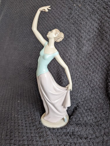 Large nao figurine - nao,