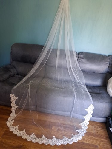 Ivory single tier chapel