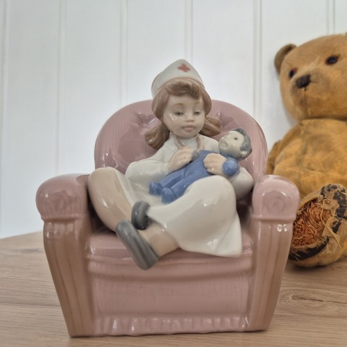 Lladro nao playing nurse - lladro,