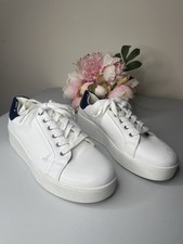 Tu Ladies White Lace Up