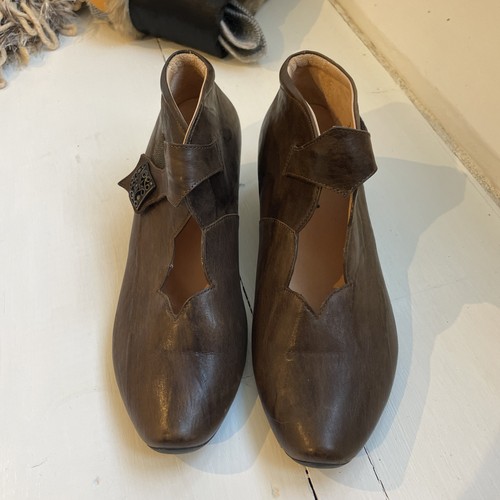 Think leather buckle shoe - buckle,