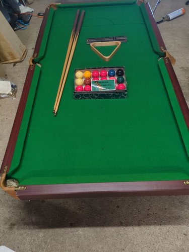 6ft 3ft snooker table - x,