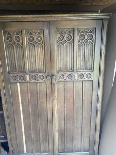 Arts and crafts wardrobe - crafts,