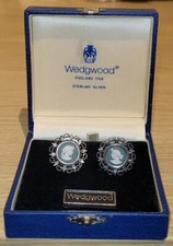 BNIB Vintage WEDGEWOOD Jasperware Cameo SILVER Clip on Earrings 7.2g BLUE WHITE