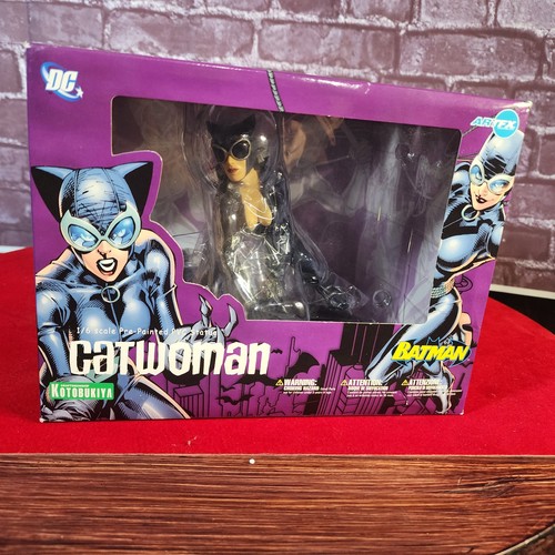 Cat woman 6 scale - dc,
