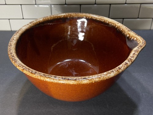 Hull brown drip pottery lip - drip,