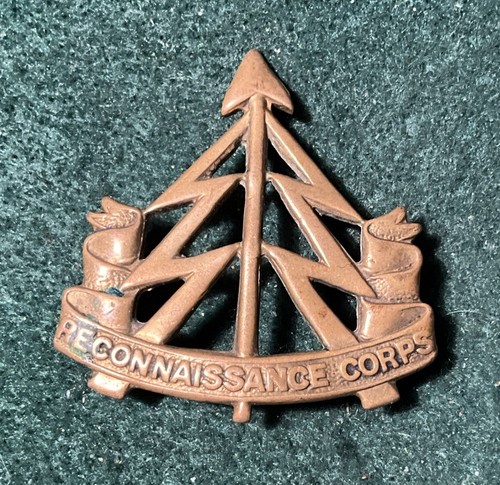 Reconnaissance corps cap badge - cap,