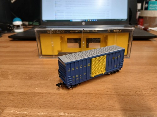 Bachmann gauge and - gauge, b