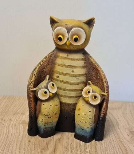 Beautiful hand carved trio - hand,