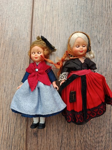 Vintage national costume doll - national,