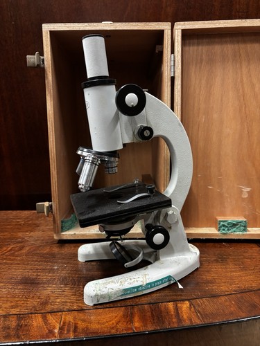 Microscope original box - in,
