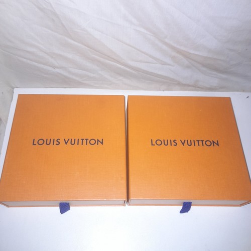 Authentic louis vuitton pull - authentic,