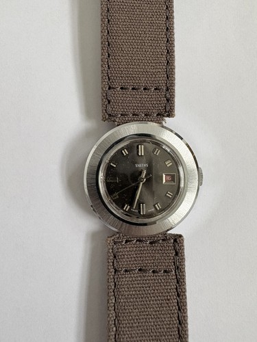 Vintage 1970 smiths - vintage, disco