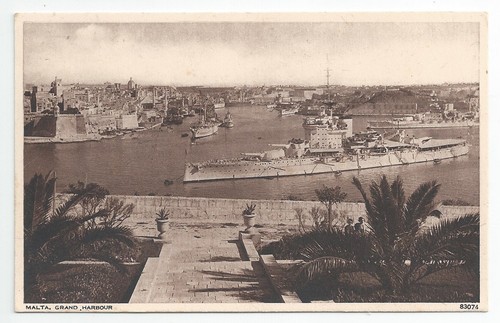 Hms warspite queen elizabeth - queen,