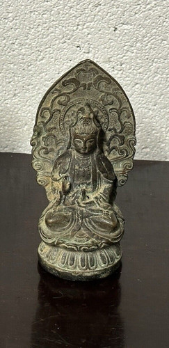 Small antique chinese bronze - small,