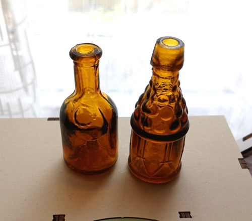 Vintage miniature amber glass - miniature,