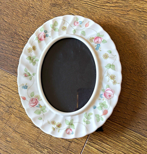 Wedgwood bone china oval - bone,