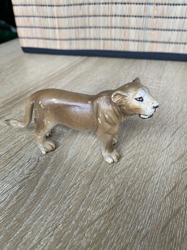 Schleich lioness model number - lioness,