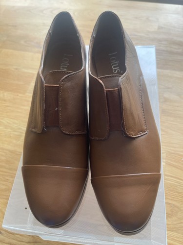 Ladies lotus shoes size - ,