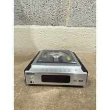 Hitachi AX-M70MP3 Micro Hi-Fi Component System Tuner/CD/MP3 Player Only Silver