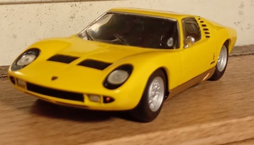 Lamborghini miura yellow - 1/43,