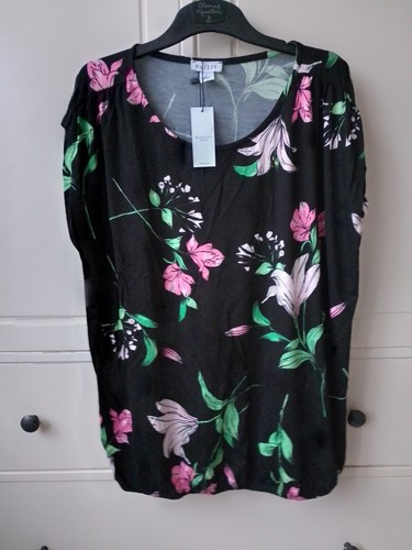 Wallis black top - , flower