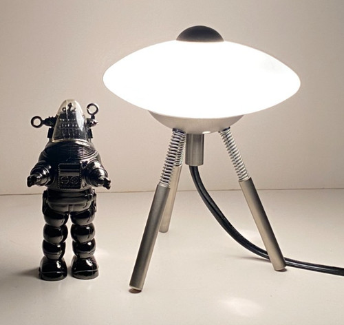 Vintage ufo flying saucer - flying,