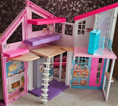 Barbie malibu house playset - house,