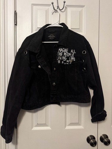 American bazi black - bazi, cropped