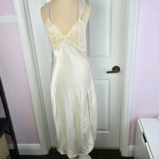 Vtg Victoria’s Secret Gold