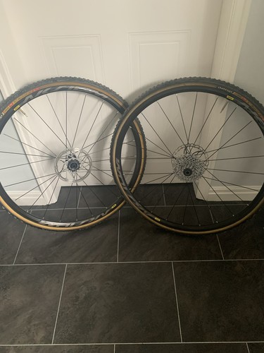 Mavic aksuim wheels with - mavic,