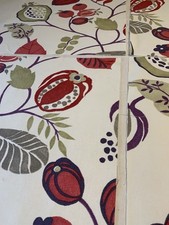 Red Green Purple Flower Remnant Fabric 4 Pieces 43cm X 43cm