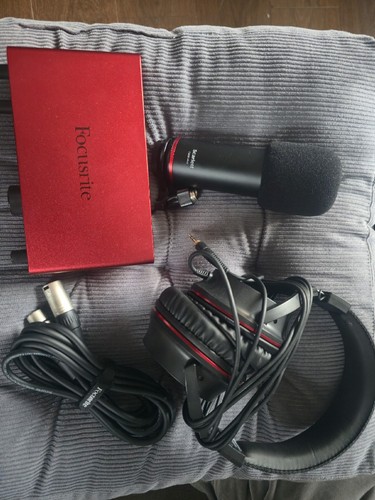 Focusrite scarlett 2i2 studio - 2i2,