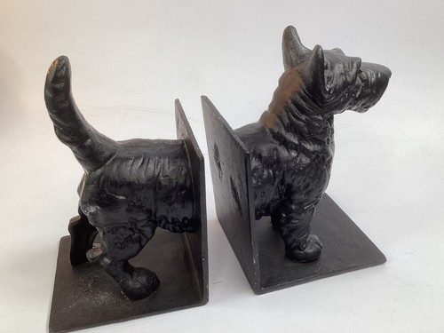 Cast iron black scottie - 10”,