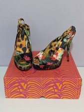 Iron Fist Skull Stiletto Size