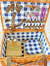 WICKER PICNIC BASKET WITH 2 PERSON PICNIC WARE SET WITH BLUE / WHITE LINING
