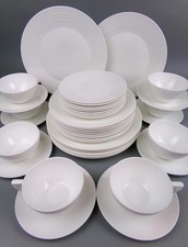 Wedgwood Jasper Conran Strata Dinner Service Set. 8 Place Setting. Plates White