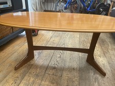 mid century coffee table. COLLECTION ONLY FROM Ng334bw GRANTHAM