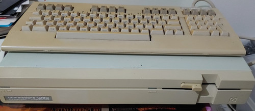 Commodore 128 keyboard - +,