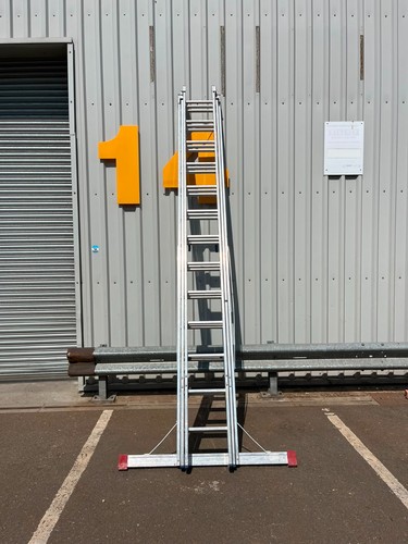 Triple ladder closed - 3.8m,